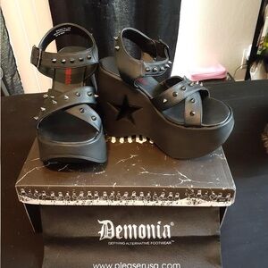 Demonia Dynamite-02